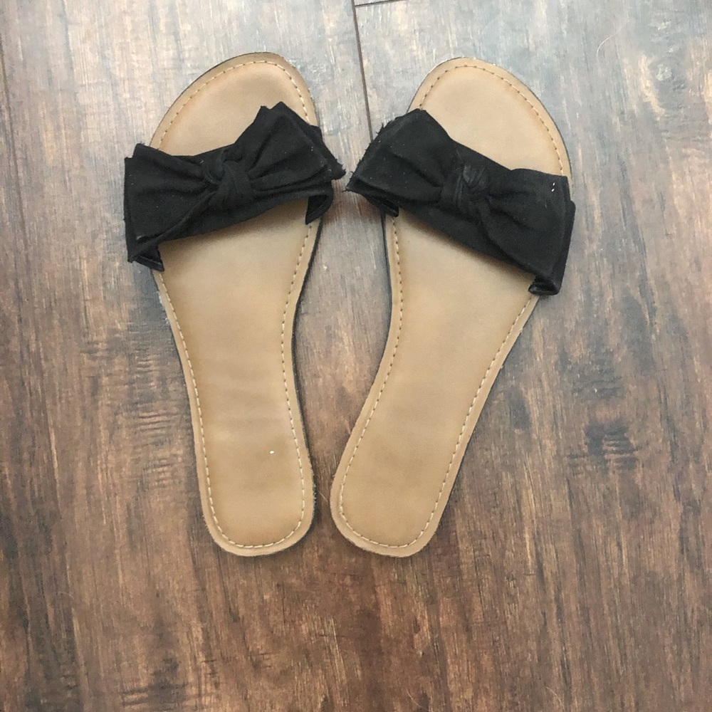 Black bow slip on shoes size 9
